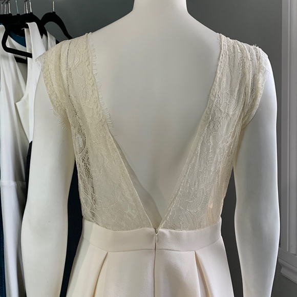 BCBG Generation Scalloped Lace White Dress New 170$ Medium 10 us - Picture 5 of 8